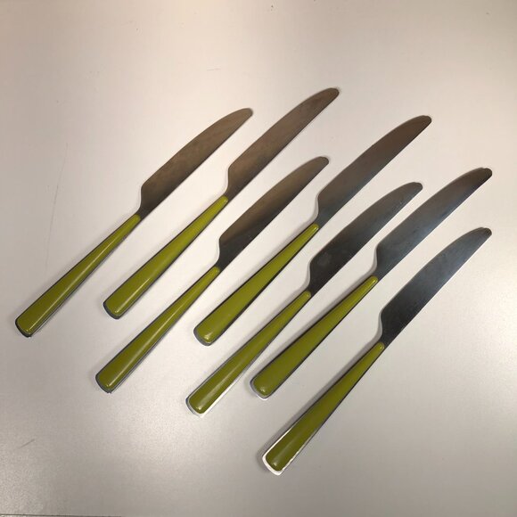 7 Cambridge Fiesta Merengue Dinner Knives Flatware Stainless Steel Lime Green - Picture 4 of 6